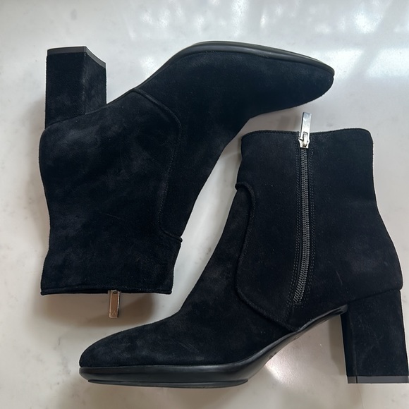 Aquatalia Suede Boots Leather Fortuna zippered Black Womens Size 8.5 - Picture 3 of 6